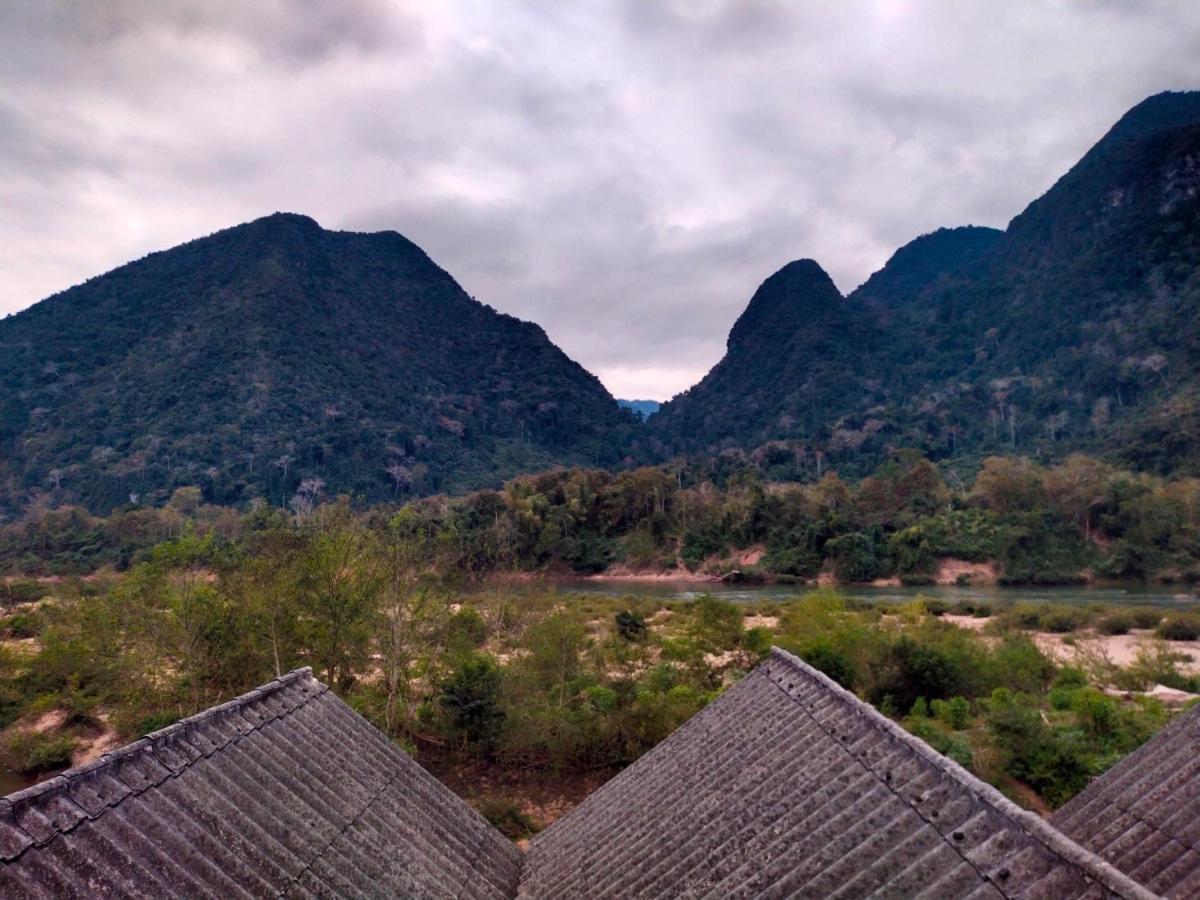 Pdv Guesthouse Muang Ngoi Buitenkant foto