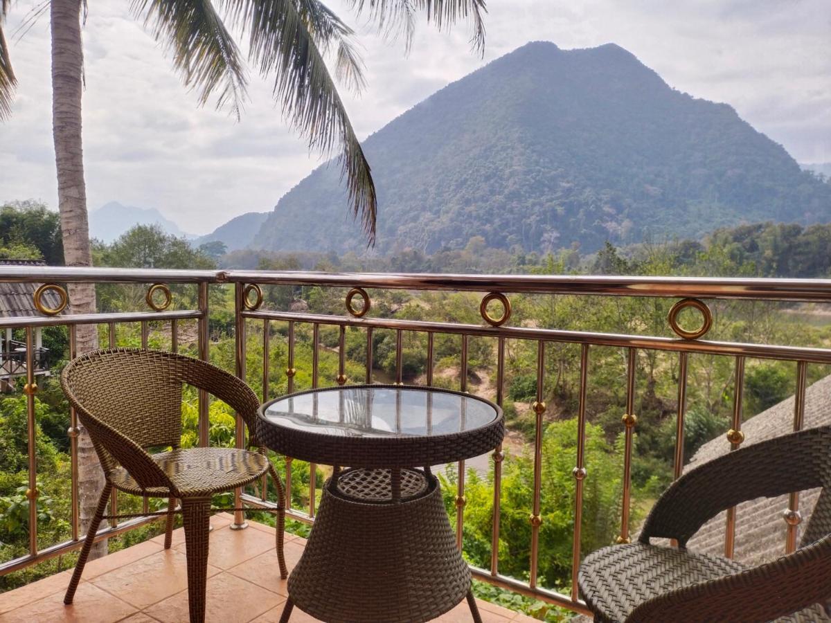 Pdv Guesthouse Muang Ngoi Buitenkant foto